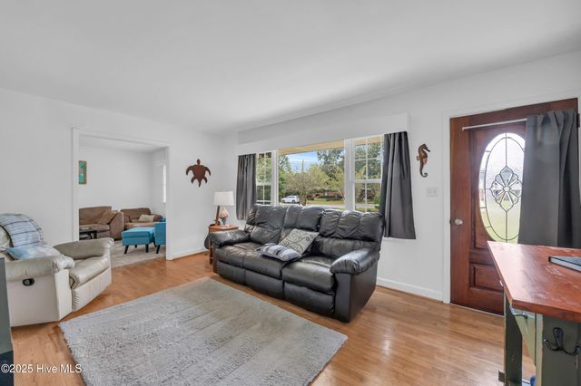 525 Bedford Forest Drive, Wilmington, NC 28412