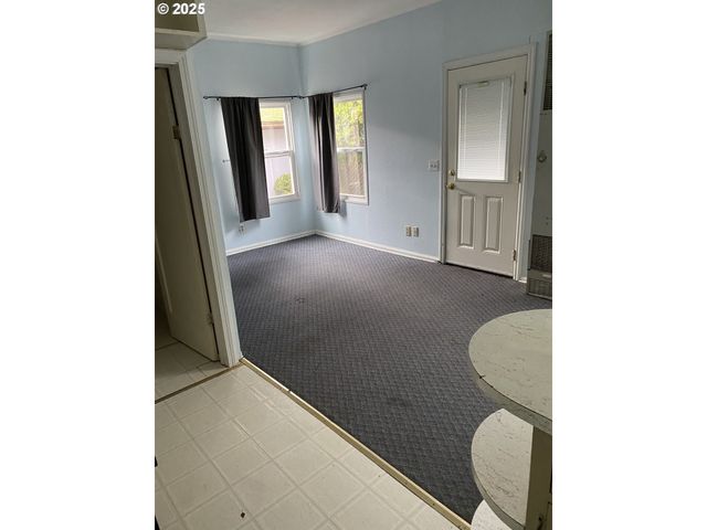 4320 Se HAWTHORNE Blvd, Portland, OR 97215