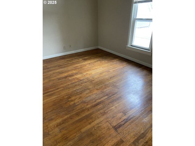 4320 Se HAWTHORNE Blvd, Portland, OR 97215