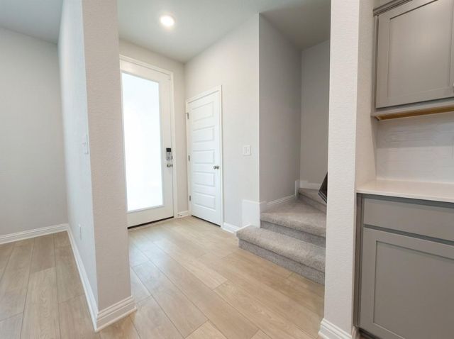 8311 Springsteen DR 318, Austin, TX 78744