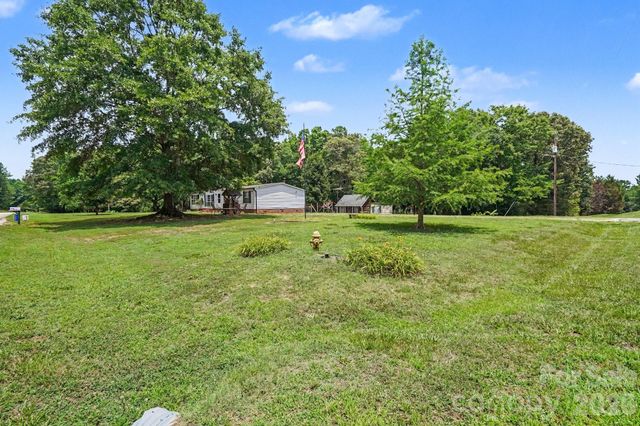 4665 Blade Run Road, Edgemoor, SC 29712