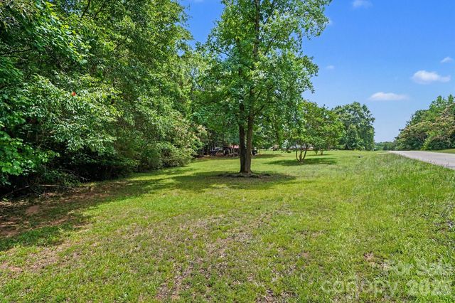 4665 Blade Run Road, Edgemoor, SC 29712