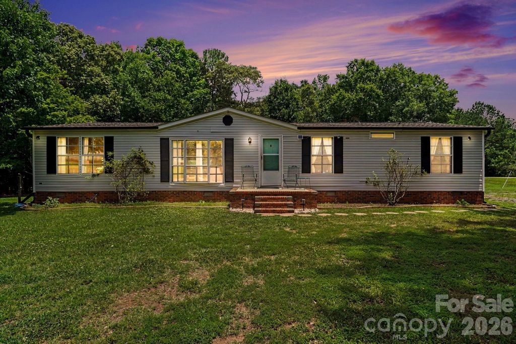 4665 Blade Run Road, Edgemoor, SC 29712