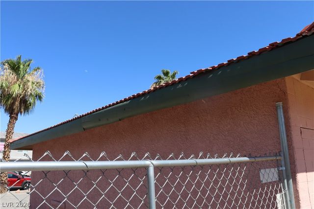 1812 Santa Paula Drive, Las Vegas, NV 89104