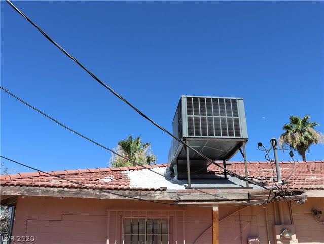 1812 Santa Paula Drive, Las Vegas, NV 89104