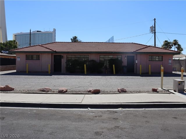 1812 Santa Paula Drive, Las Vegas, NV 89104