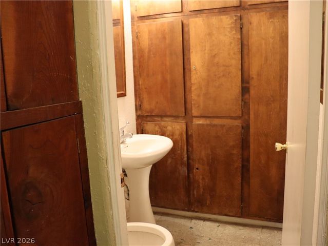 1812 Santa Paula Drive, Las Vegas, NV 89104