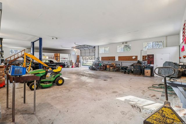 8534 Classic Oaks, San Antonio, TX 78255