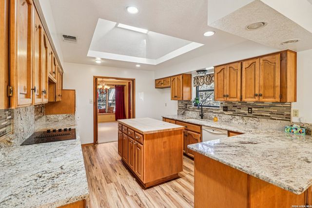 8534 Classic Oaks, San Antonio, TX 78255