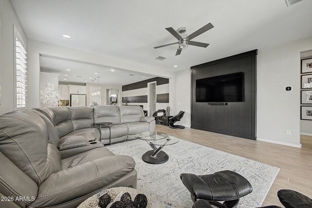4339 W PALACE STATION Road, New River, AZ 85087