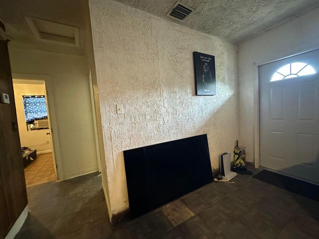 555 HAREM Avenue, Opa-Locka, Opa Locka, FL 33054