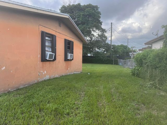 555 HAREM Avenue, Opa-Locka, Opa Locka, FL 33054