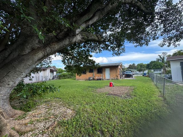 555 HAREM Avenue, Opa-Locka, Opa Locka, FL 33054