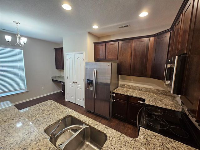 6017 Newington PL, Suffolk, VA 23435