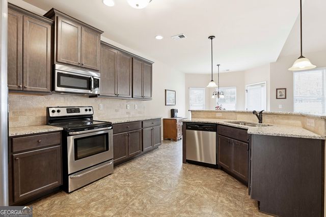 130 Thrushwood Drive, Fayetteville, GA 30215