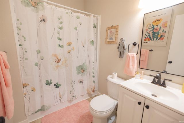 2410 Central Avenue, Anderson, IN 46016