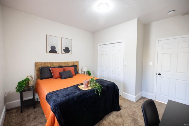 2410 Central Avenue, Anderson, IN 46016