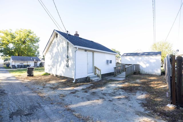 2410 Central Avenue, Anderson, IN 46016