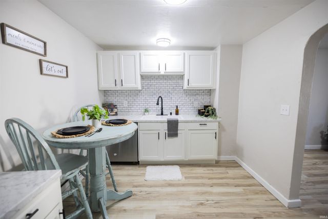 2410 Central Avenue, Anderson, IN 46016