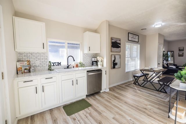 2410 Central Avenue, Anderson, IN 46016