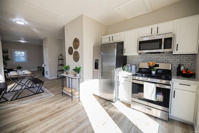 2410 Central Avenue, Anderson, IN 46016