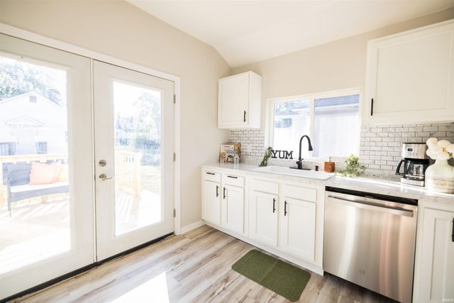 2410 Central Avenue, Anderson, IN 46016