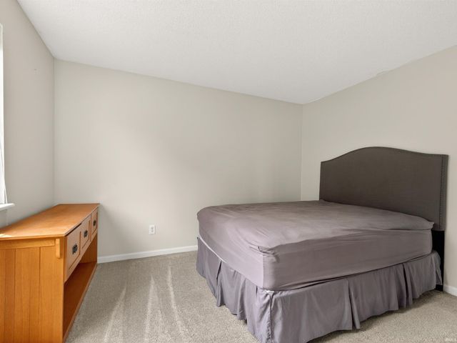 1805 Paveys Glen Run, Fort Wayne, IN 46804