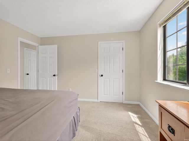 1805 Paveys Glen Run, Fort Wayne, IN 46804