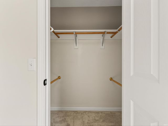 1805 Paveys Glen Run, Fort Wayne, IN 46804