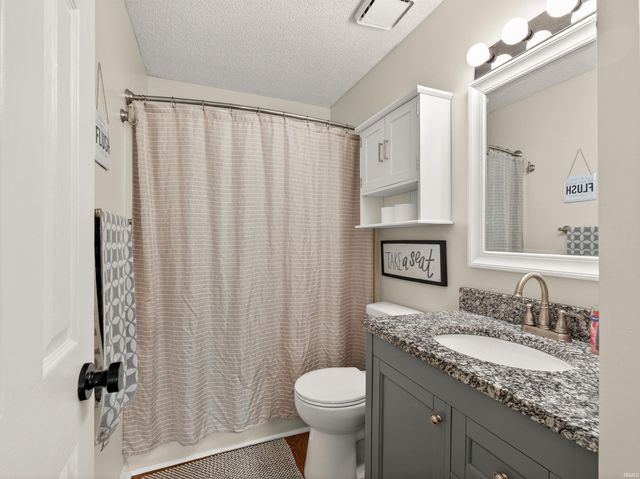 1805 Paveys Glen Run, Fort Wayne, IN 46804