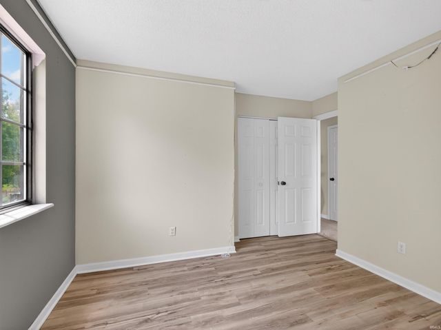 1805 Paveys Glen Run, Fort Wayne, IN 46804