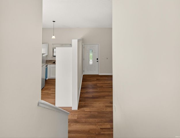 1805 Paveys Glen Run, Fort Wayne, IN 46804