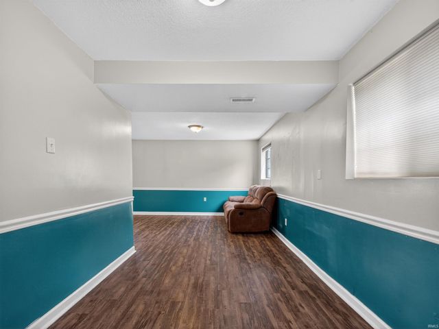 1805 Paveys Glen Run, Fort Wayne, IN 46804