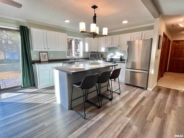 326 CHARTER OAK Place, Dahinda, IL 61428