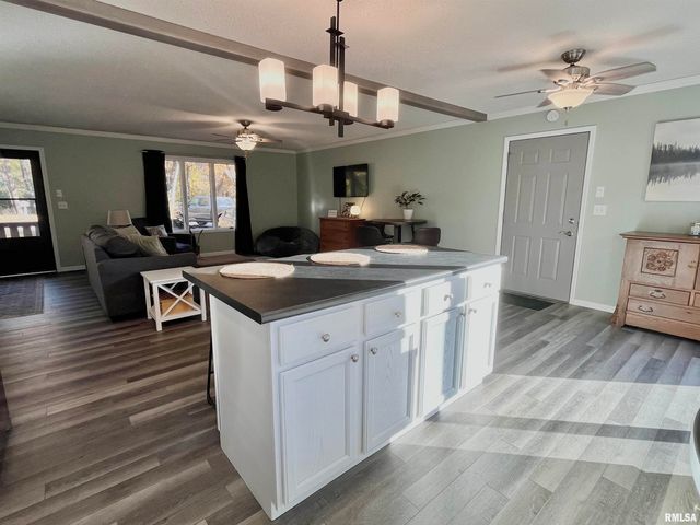 326 CHARTER OAK Place, Dahinda, IL 61428