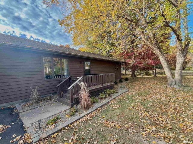 326 CHARTER OAK Place, Dahinda, IL 61428