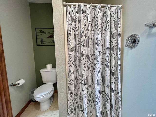 326 CHARTER OAK Place, Dahinda, IL 61428