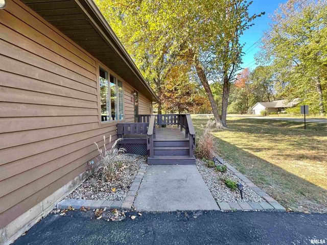 326 CHARTER OAK Place, Dahinda, IL 61428