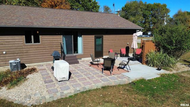 326 CHARTER OAK Place, Dahinda, IL 61428