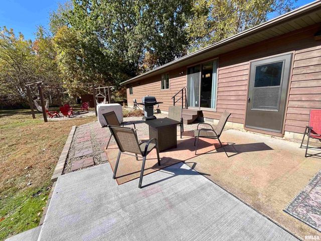 326 CHARTER OAK Place, Dahinda, IL 61428