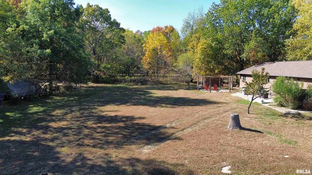 326 CHARTER OAK Place, Dahinda, IL 61428