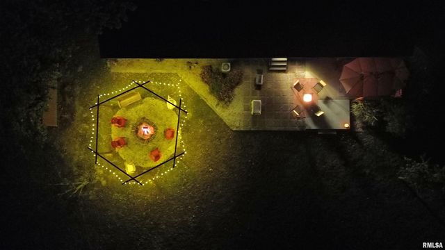 326 CHARTER OAK Place, Dahinda, IL 61428