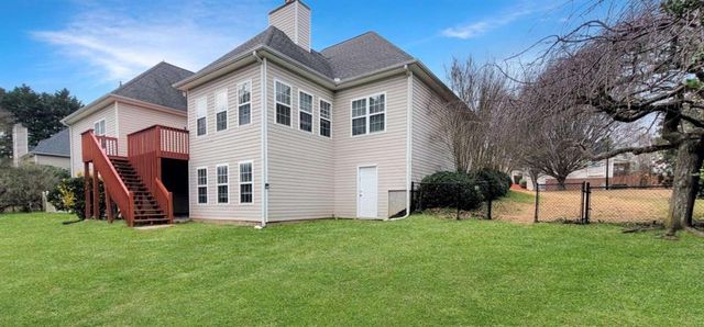 326 Henderson Lake Drive, Loganville, GA 30052