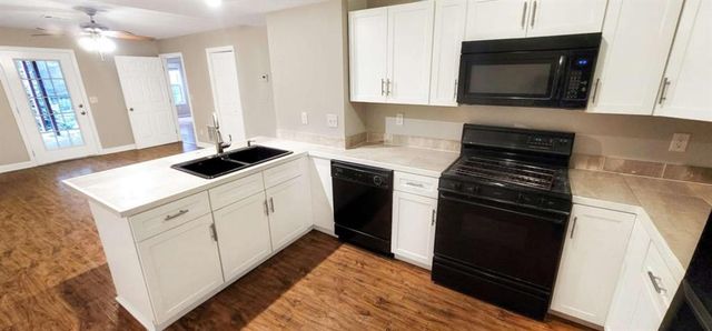 326 Henderson Lake Drive, Loganville, GA 30052