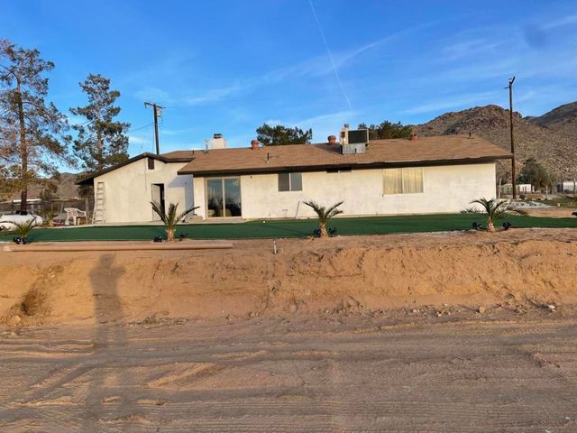 14818 Desert Star Road, Apple Valley, CA 92307