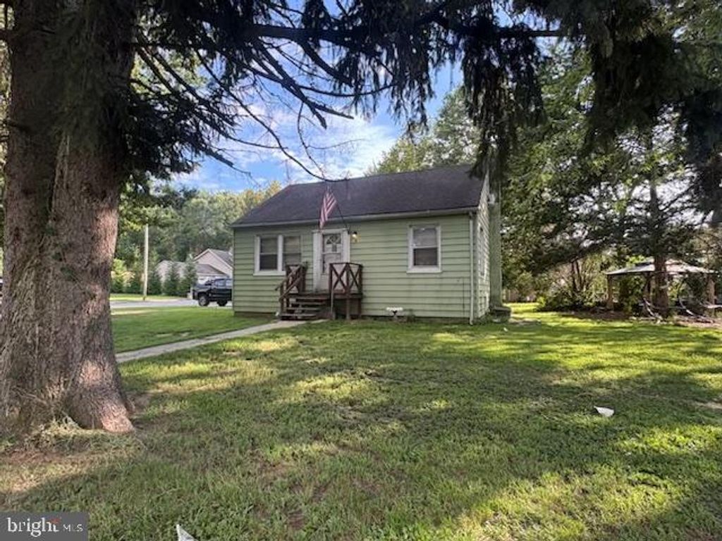 13 MICHIGAN RD, PENNSVILLE, NJ 08070 — exterior