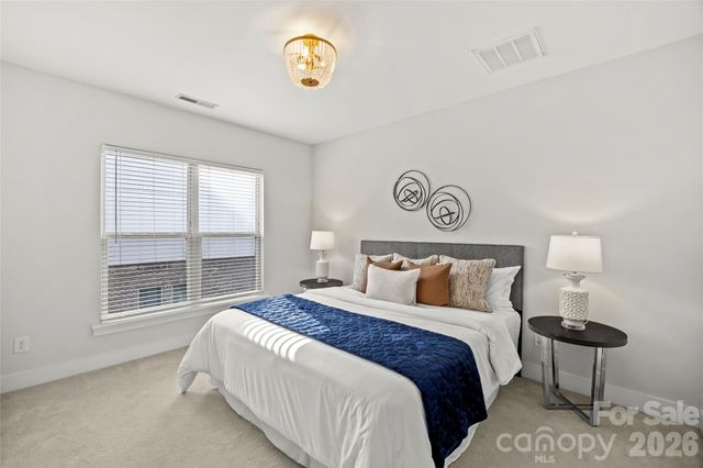 16038 Roscoe Lane, Charlotte, NC 28204
