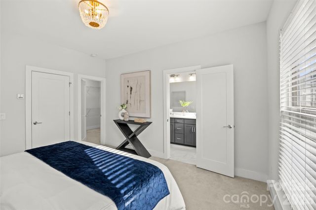 16038 Roscoe Lane, Charlotte, NC 28204