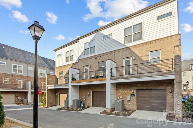 16038 Roscoe Lane, Charlotte, NC 28204