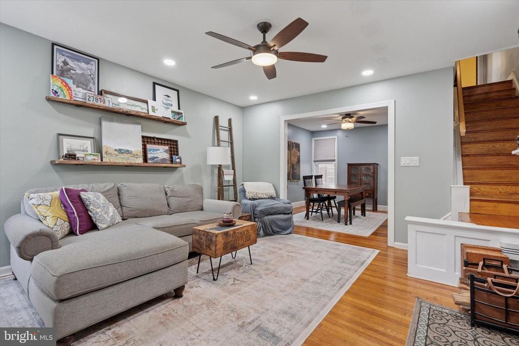 7125 CRESHEIM RD, Philadelphia, PA 19119